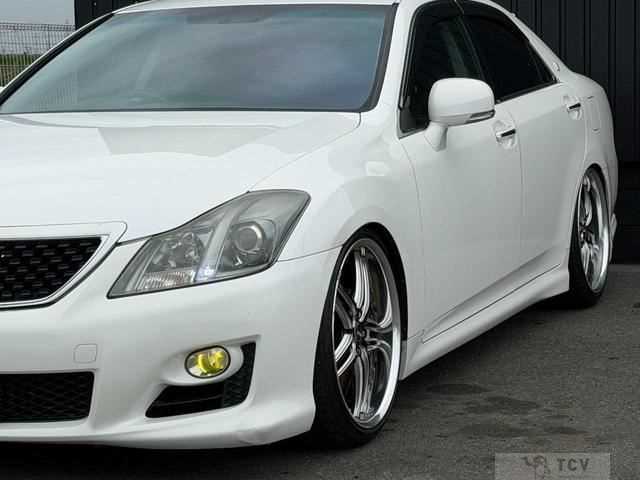 2009 Toyota Crown