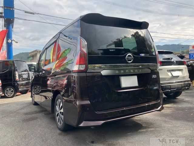 2017 Nissan Serena