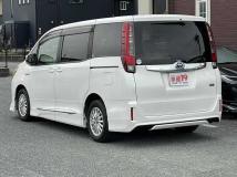 2014 Toyota Noah