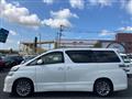 2013 Toyota Vellfire