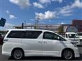 2013 Toyota Vellfire