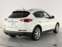 2013 Nissan SKYLINE CROSSOVER