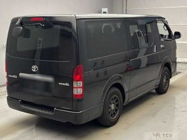 2010 Toyota Regiusace Van