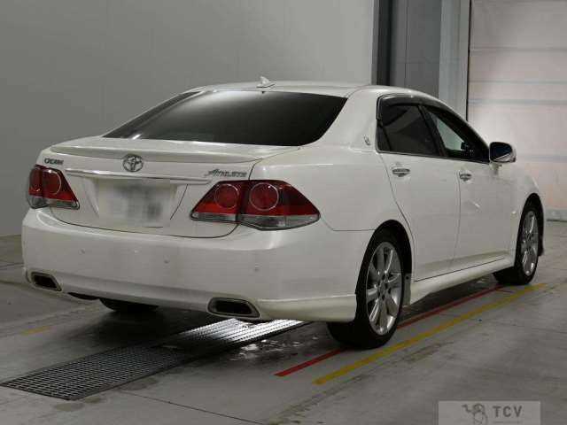 2011 Toyota Crown