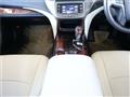 2013 Toyota Crown Hybrid