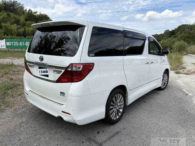 2014 Toyota Alphard Hybrid