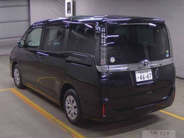 2014 Toyota Voxy