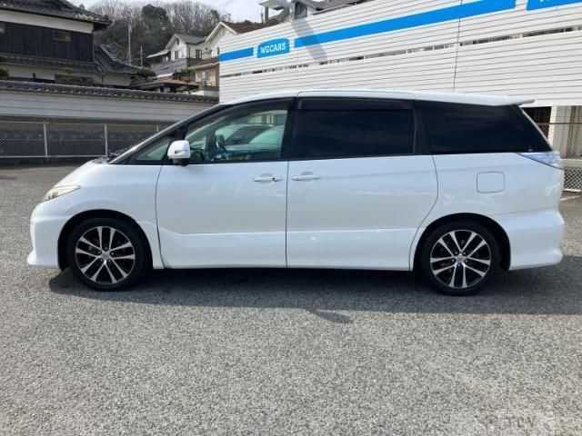 2013 Toyota Estima