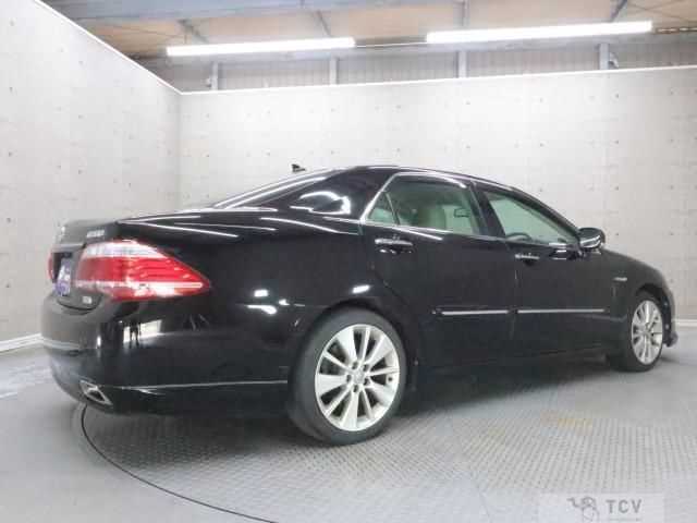2011 Toyota Crown Hybrid