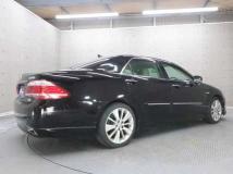 2011 Toyota Crown Hybrid