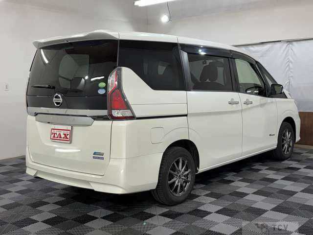 2017 Nissan Serena