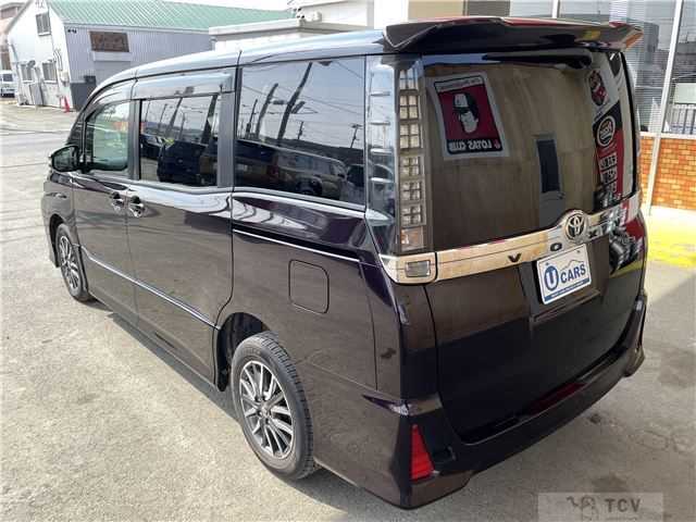 2014 Toyota Voxy