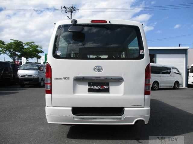 2011 Toyota Regiusace Van