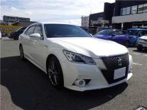 2014 Toyota Crown Hybrid
