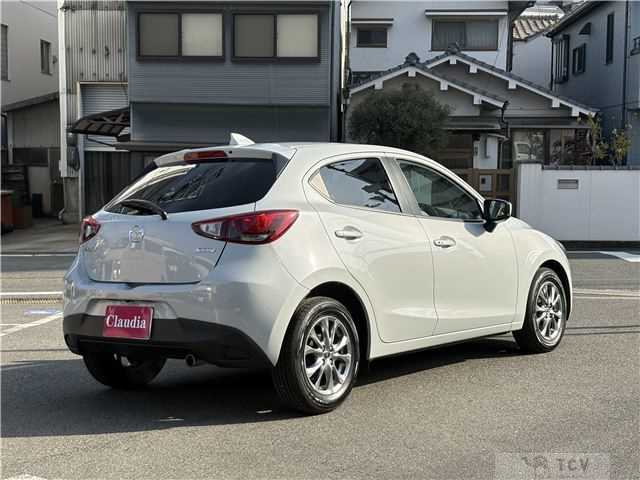 2017 Mazda Demio