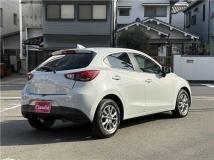 2017 Mazda Demio