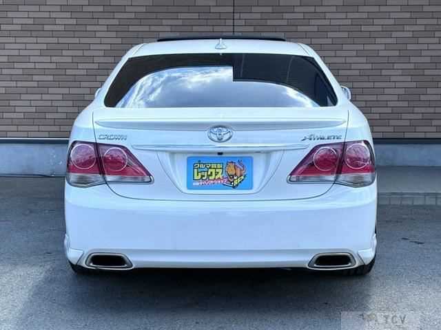 2011 Toyota Crown