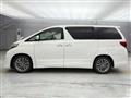 2013 Toyota Alphard