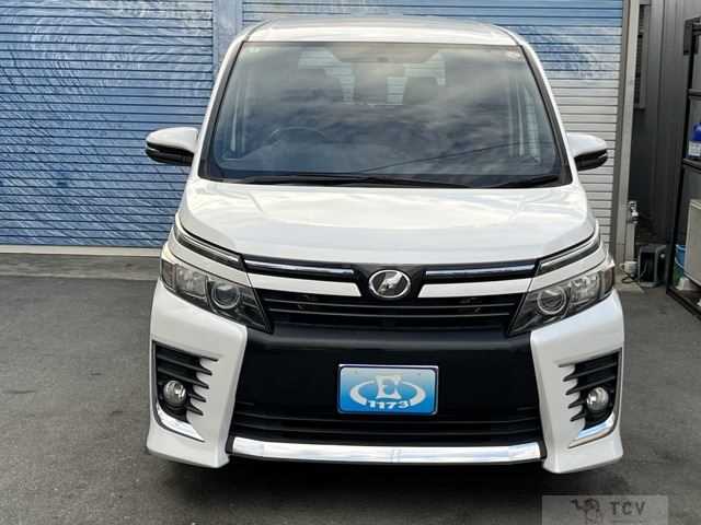 2014 Toyota Voxy