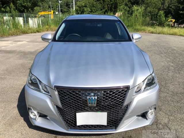 2013 Toyota Crown Hybrid