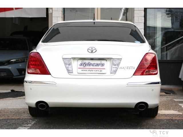2005 Toyota Crown Majesta