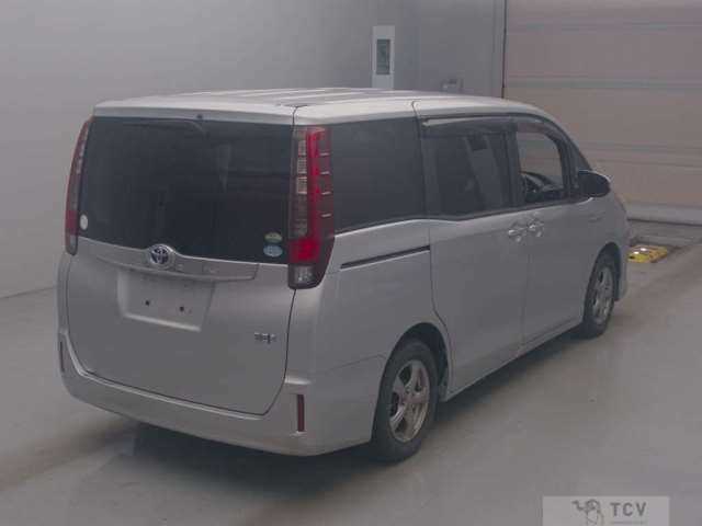 2014 Toyota Noah