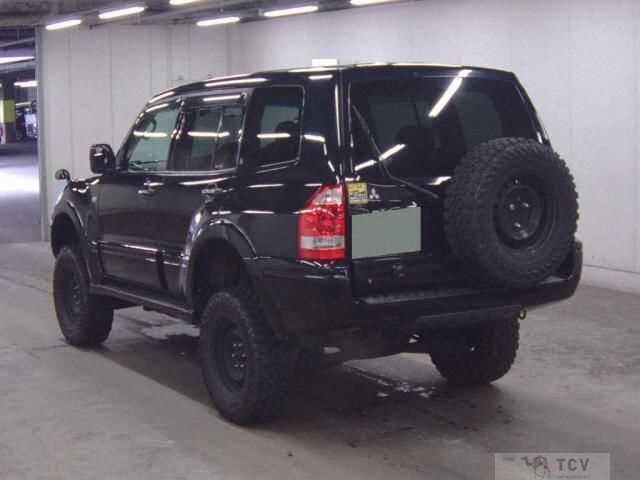 2004 Mitsubishi Pajero