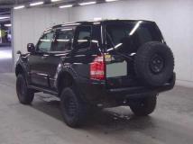 2004 Mitsubishi Pajero