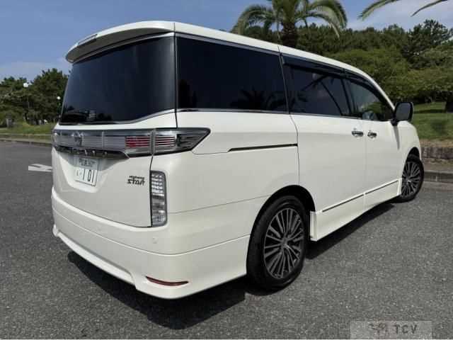 2017 Nissan Elgrand