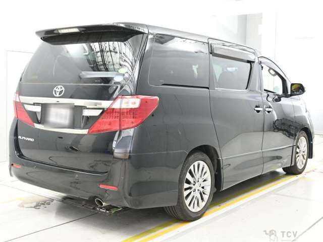 2013 Toyota Alphard