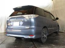 2013 Toyota Estima Hybrid