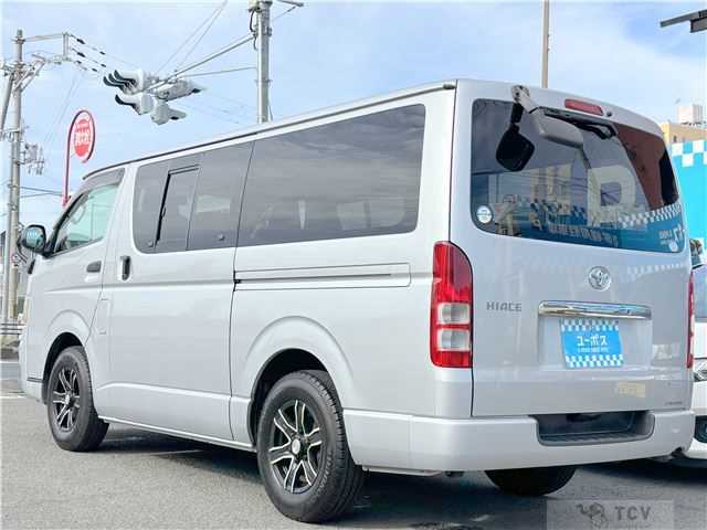 2008 Toyota Hiace