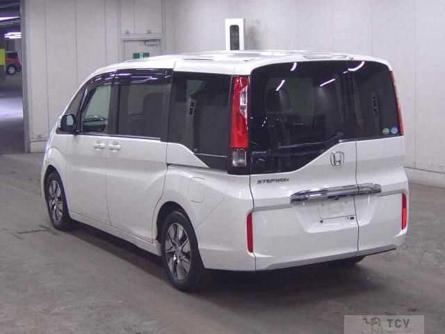 2017 Honda Step WGN