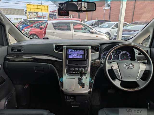 2013 Toyota Alphard