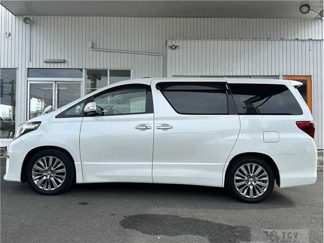 2013 Toyota Alphard