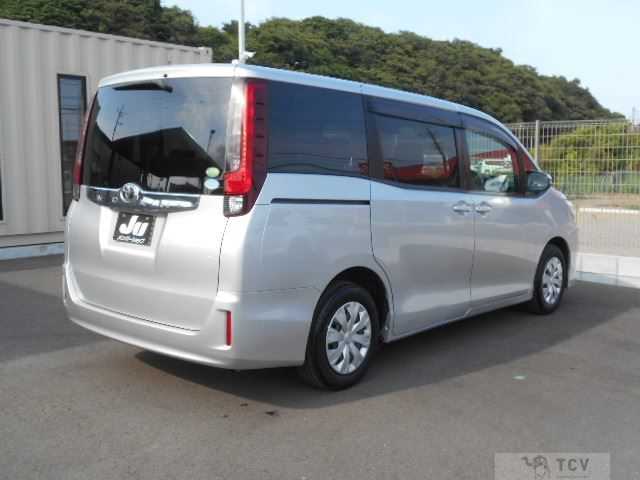 2014 Toyota Noah