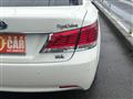 2013 Toyota Crown Hybrid
