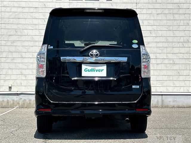 2012 Toyota Voxy
