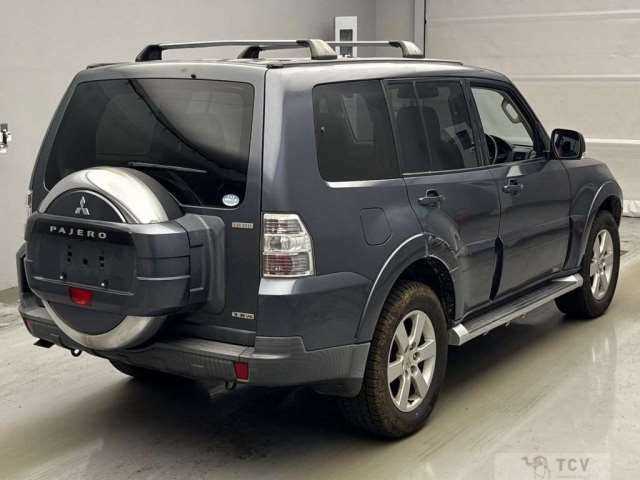 2006 Mitsubishi Pajero