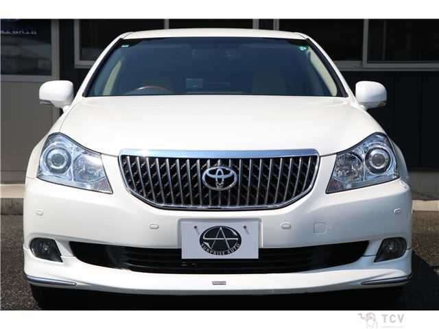 2013 Toyota Crown Majesta