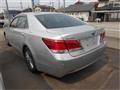 2014 Toyota Crown Hybrid