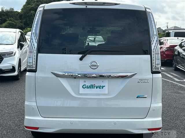 2015 Nissan Serena