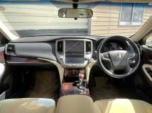 2013 Toyota Crown