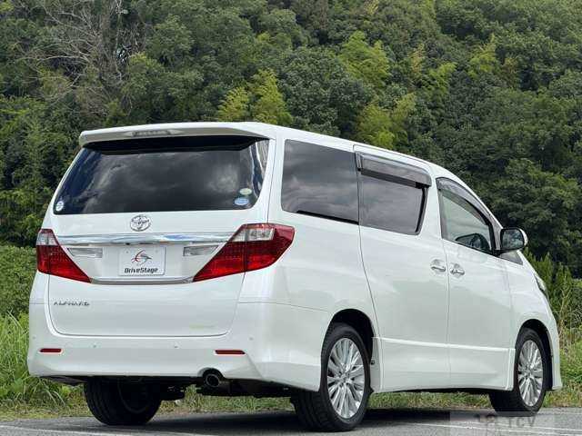 2011 Toyota Alphard