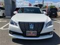 2014 Toyota Crown Hybrid