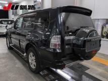 2011 Mitsubishi Pajero