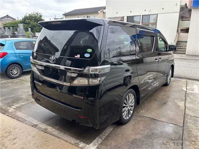 2014 Toyota Vellfire