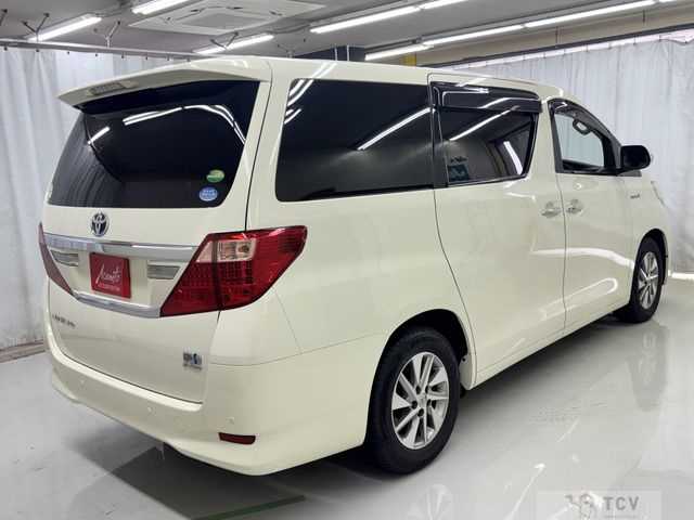 2012 Toyota Alphard Hybrid