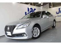 2014 Toyota Crown Hybrid