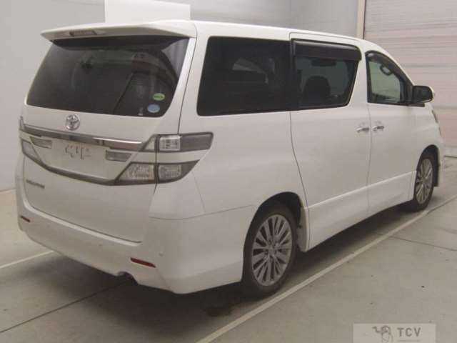 2013 Toyota Vellfire